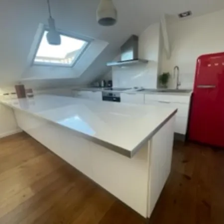 Grand Loft 110m Coeur Historique Et Parking Prive Rare *