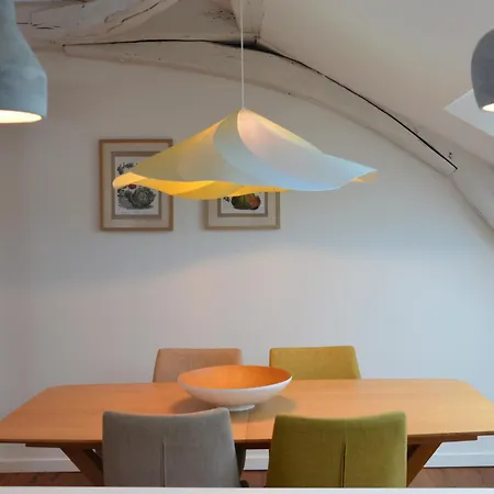 Grand Loft 110m Cœur Historique Et Parking Privé Rare Angers