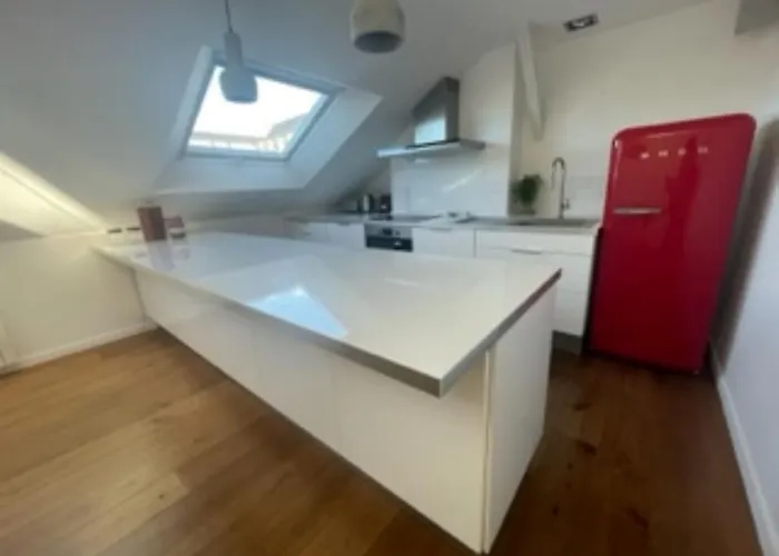 Grand Loft 110m Coeur Historique Et Parking Prive Rare *