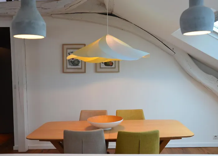 Grand Loft 110m Cœur Historique Et Parking Privé Rare Angers