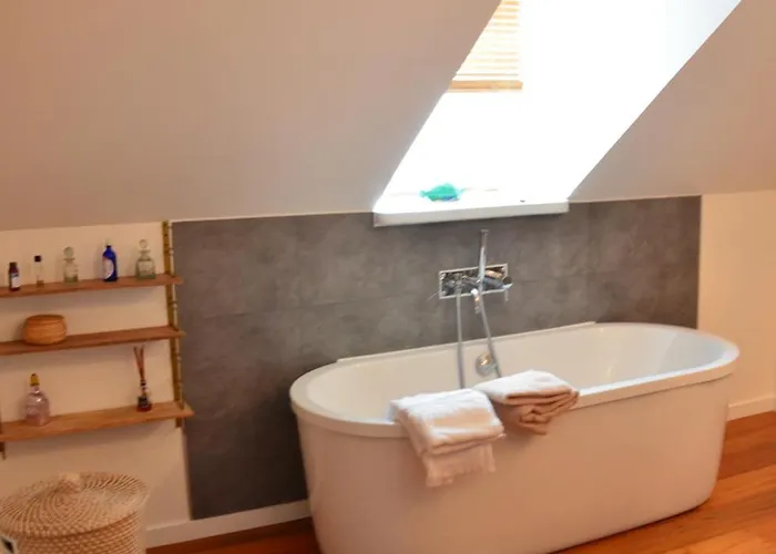 Grand Loft 110m Coeur Historique Et Parking Prive Rare * أنجير